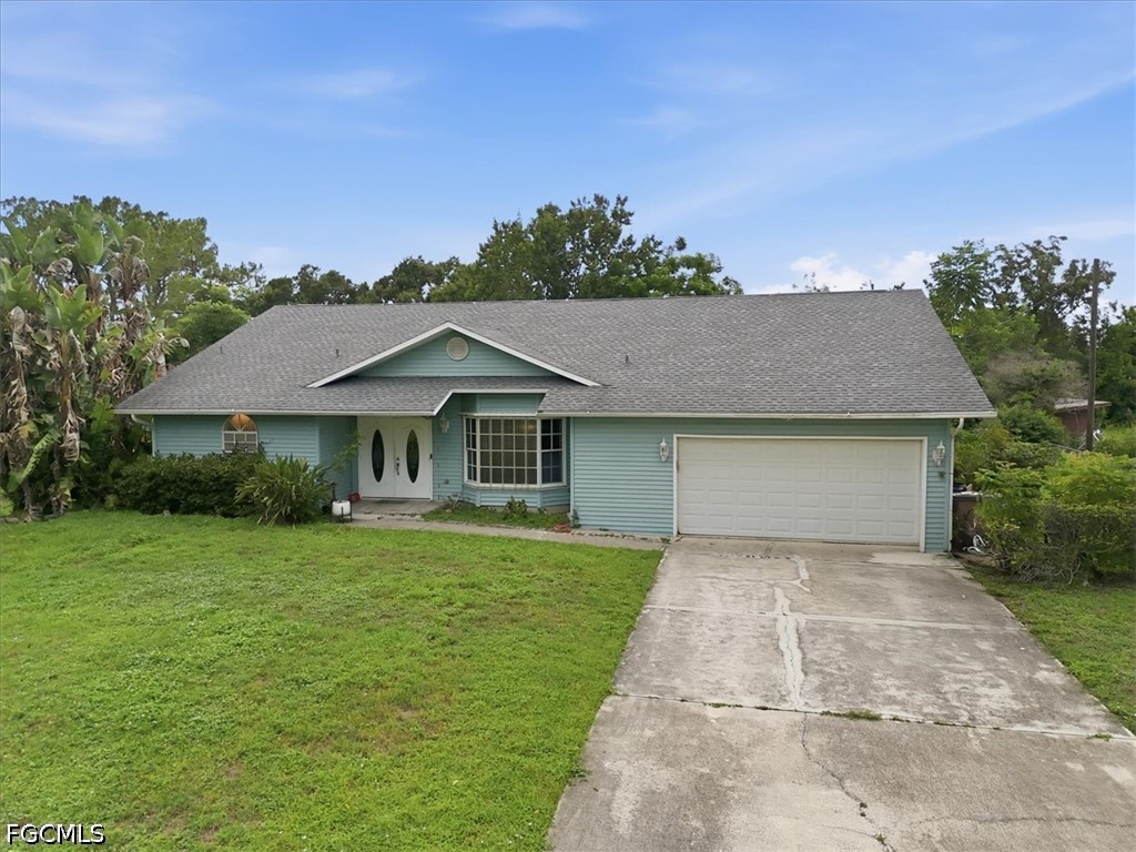 4 bed home in Lehigh Acres