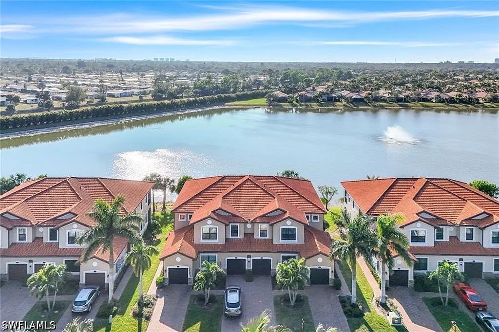 3 bed home in Bonita Springs