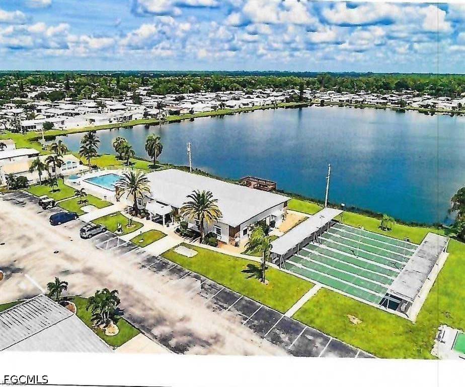 2 bed home in North Fort Myers