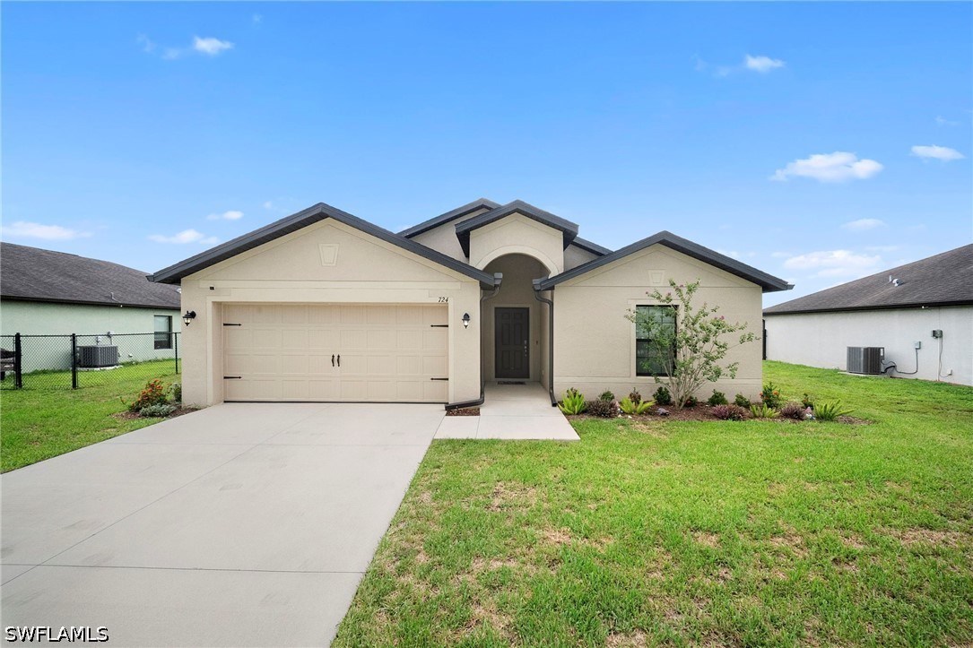 3 bed home in Lehigh Acres