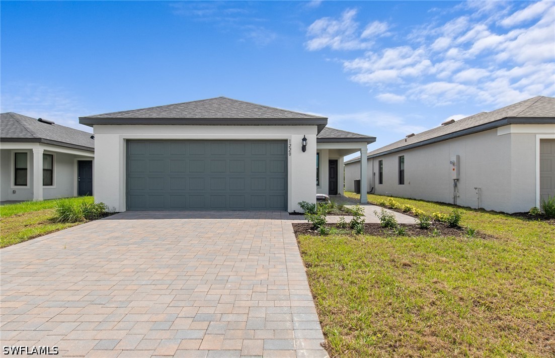4 bed home in Labelle