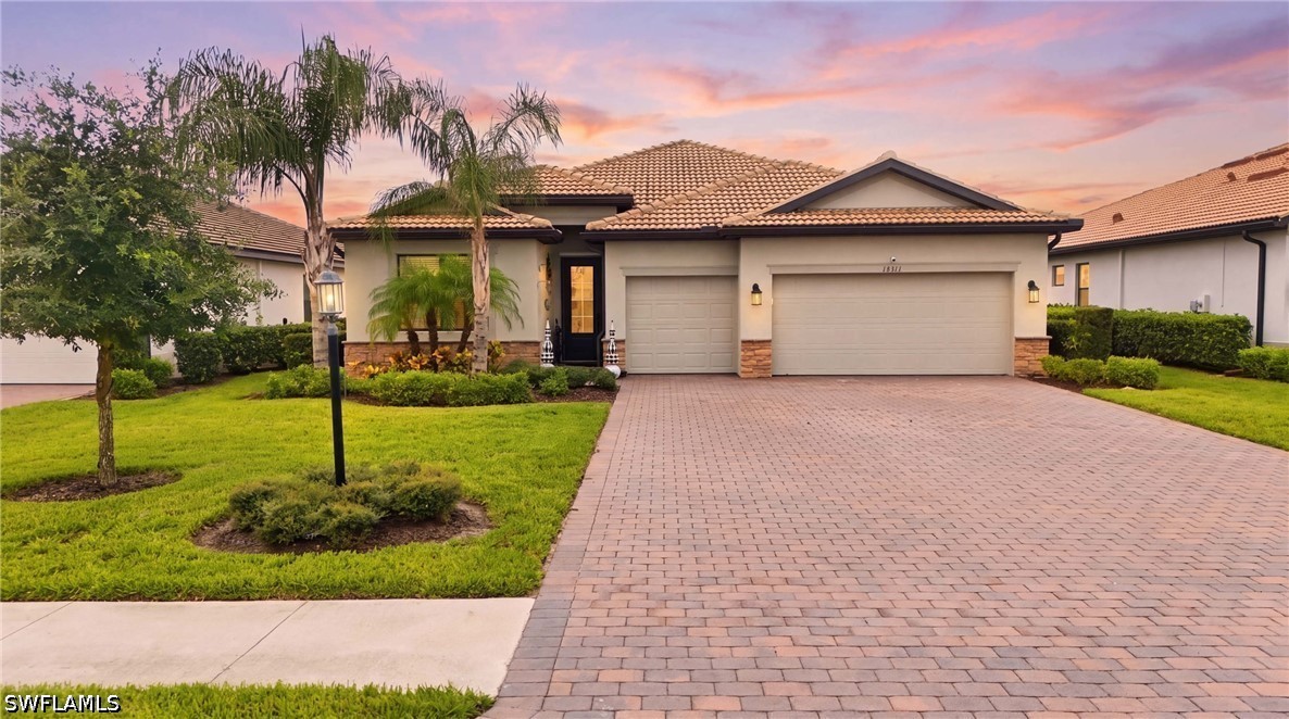 4 bed home in Estero