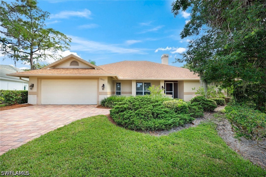2 bed home in Naples