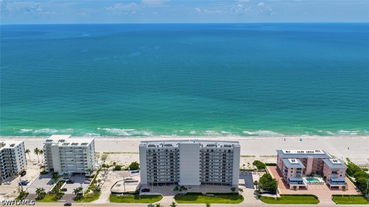 2 bed home in Bonita Springs