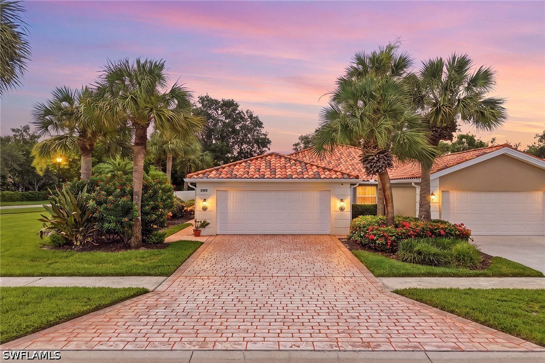 2 bed home in Naples