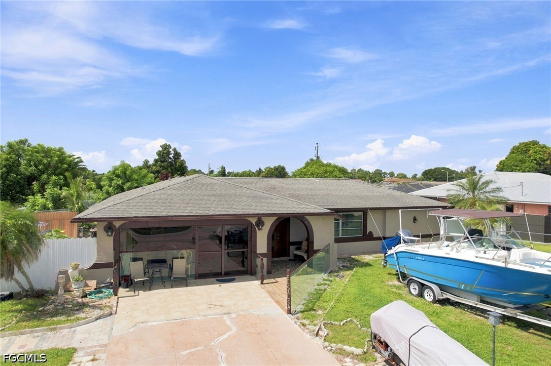 2 bed home in Lehigh Acres