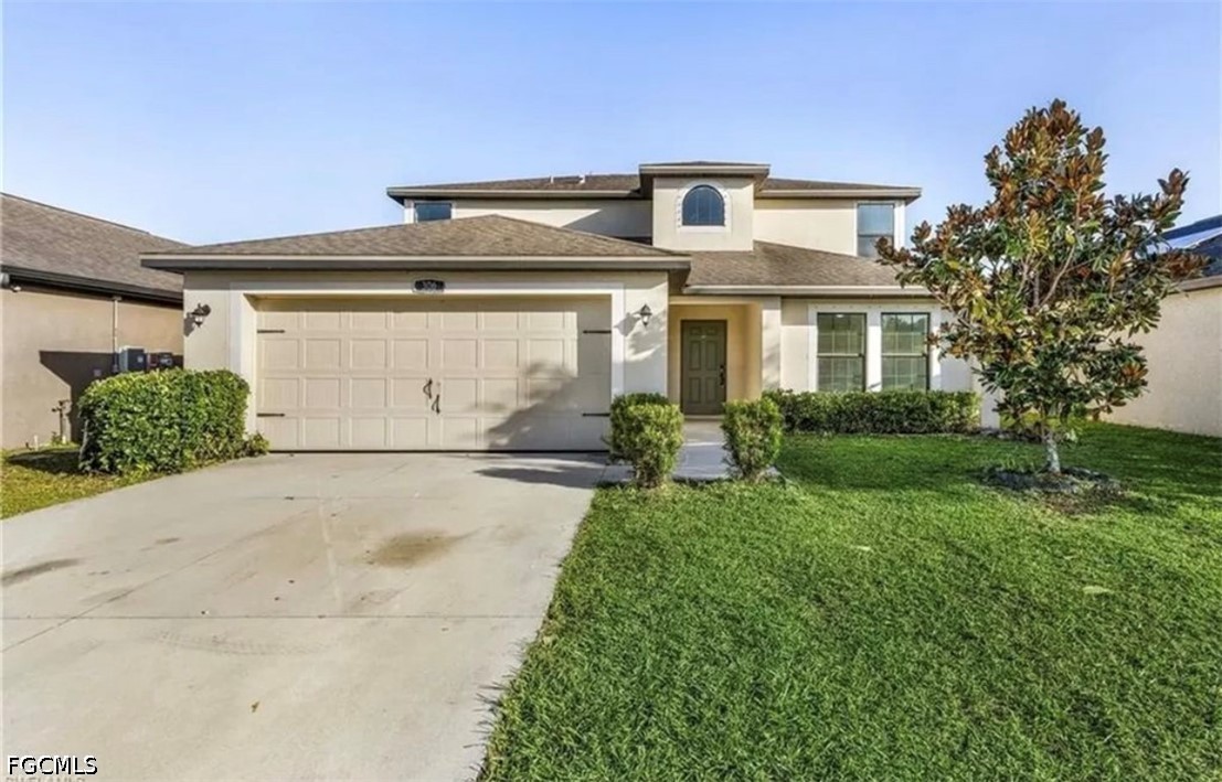 5 bed home in Lehigh Acres