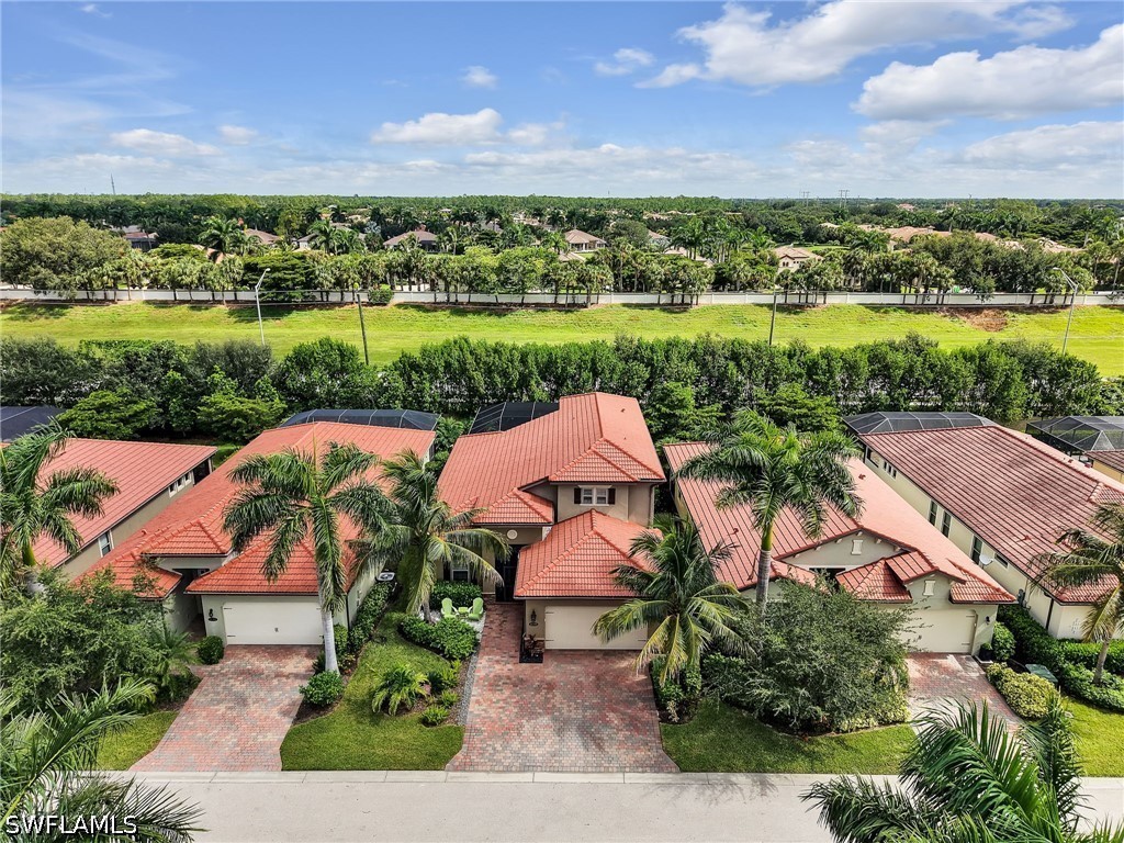3 bed home in Naples