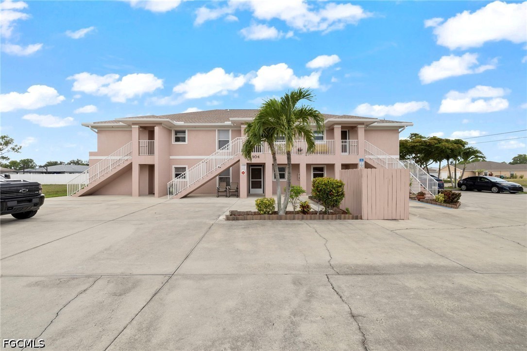 2 bed home in Cape Coral