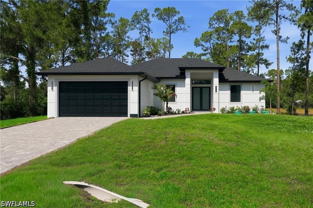 3 bed home in Lehigh Acres