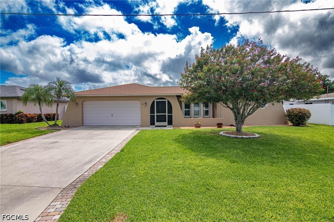 3 bed home in Cape Coral