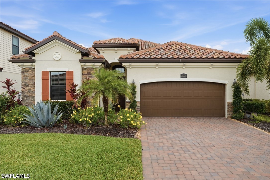 4 bed home in Bonita Springs
