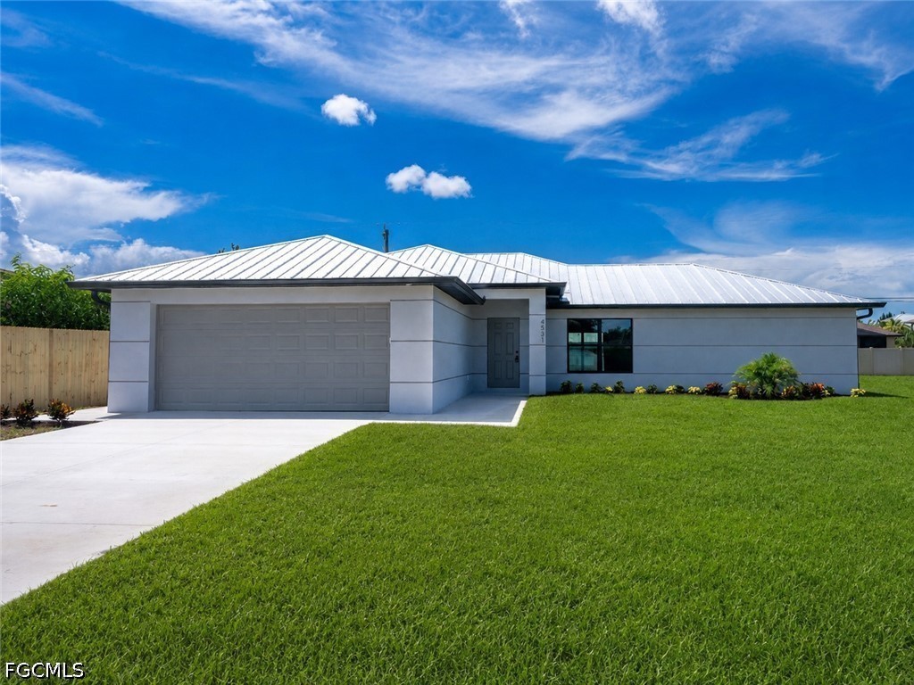 4 bed home in Bonita Springs