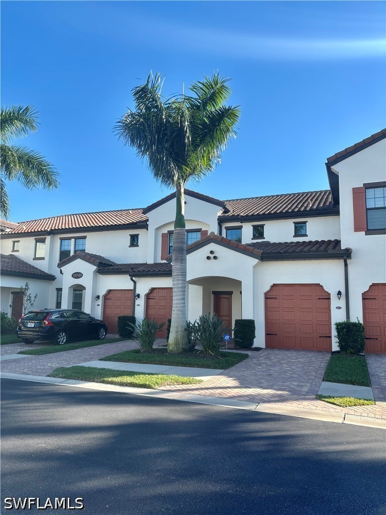3 bed home in Naples