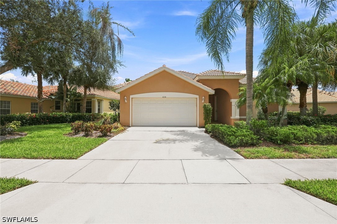 4 bed home in Naples
