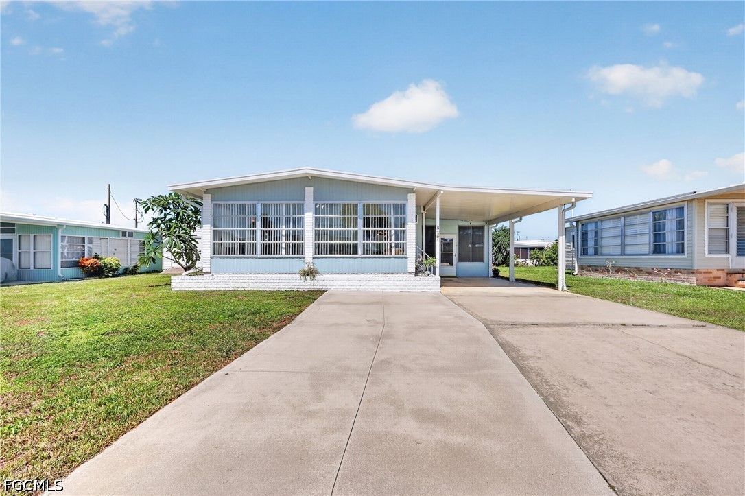 2 bed home in North Fort Myers