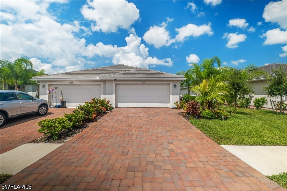 2 bed home in Naples