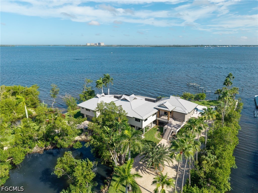 4 bed home in Fort Myers