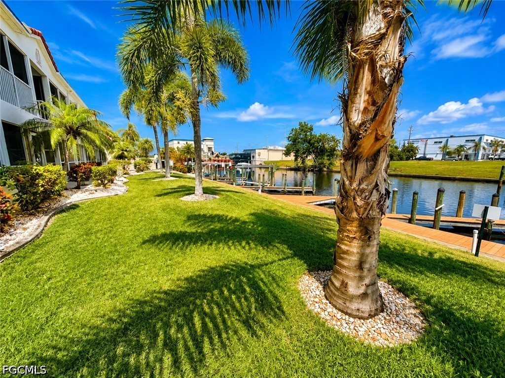 2 bed home in Cape Coral