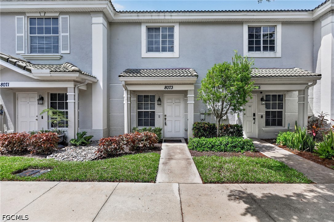 2 bed home in Fort Myers