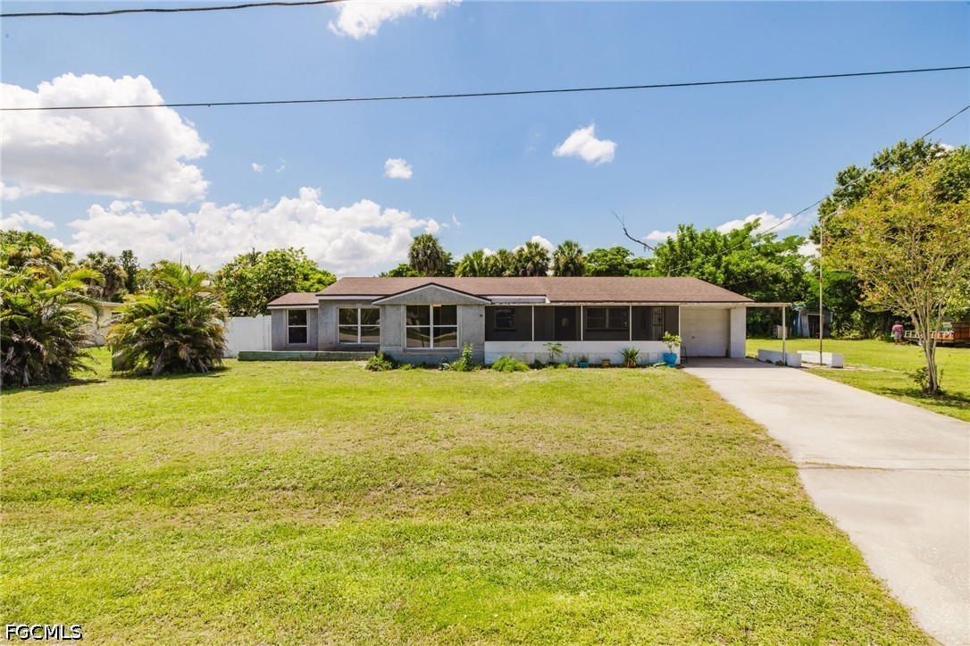 3 bed home in Fort Myers