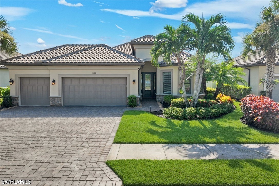 3 bed home in Naples