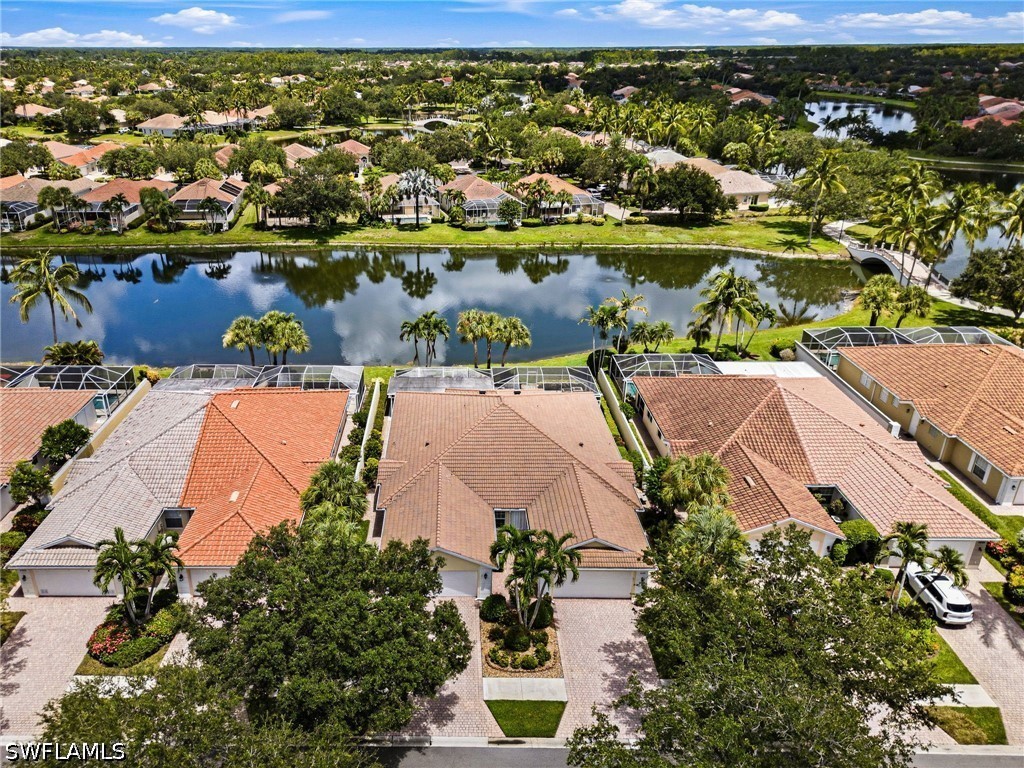 2 bed home in Naples