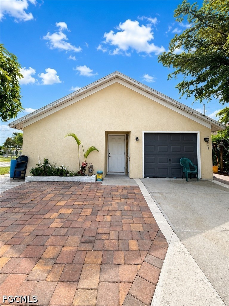 3 bed home in Bonita Springs