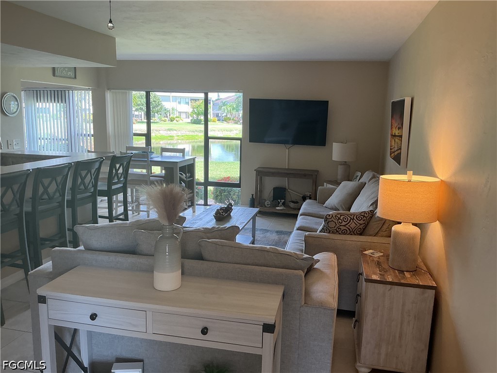 2 bed home in Fort Myers