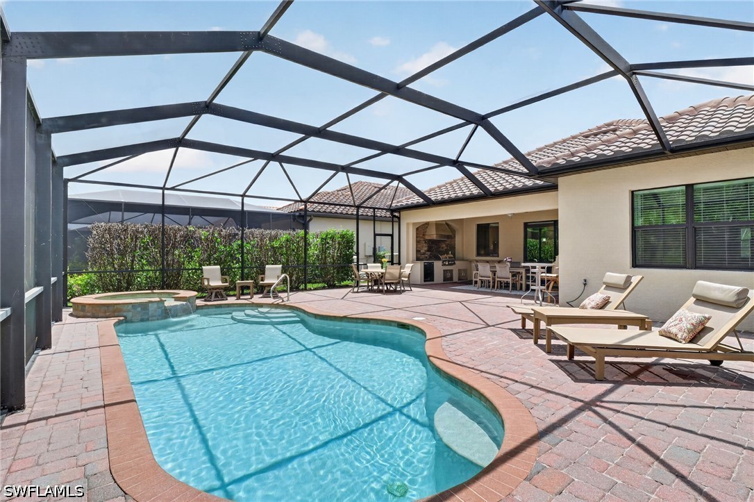 2 bed home in Naples