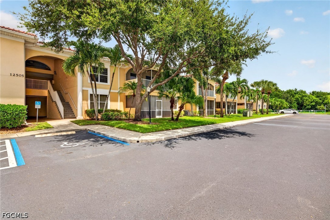 2 bed home in Fort Myers