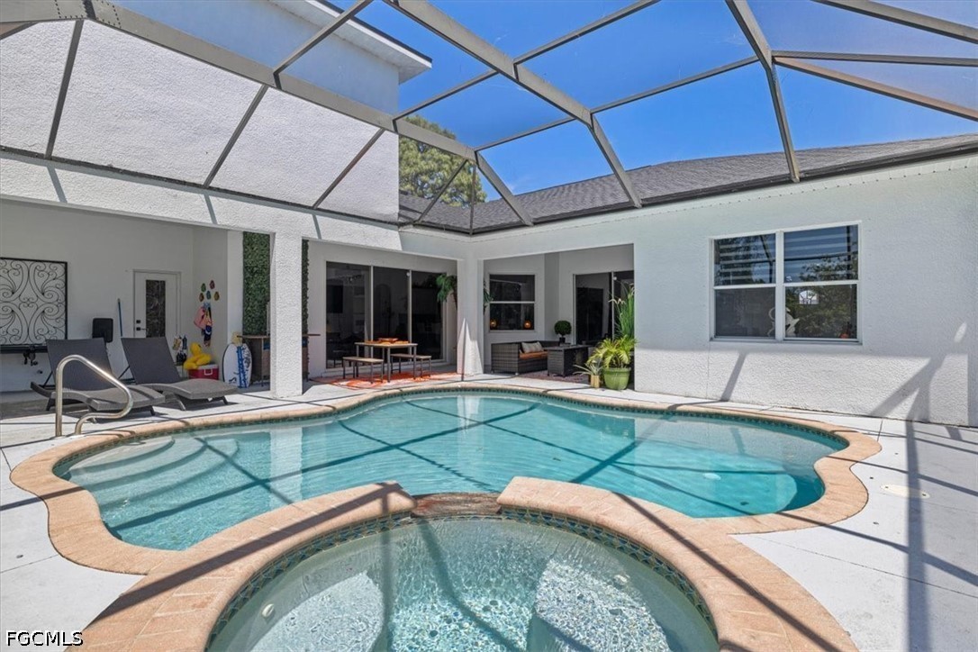 5 bed home in Lehigh Acres