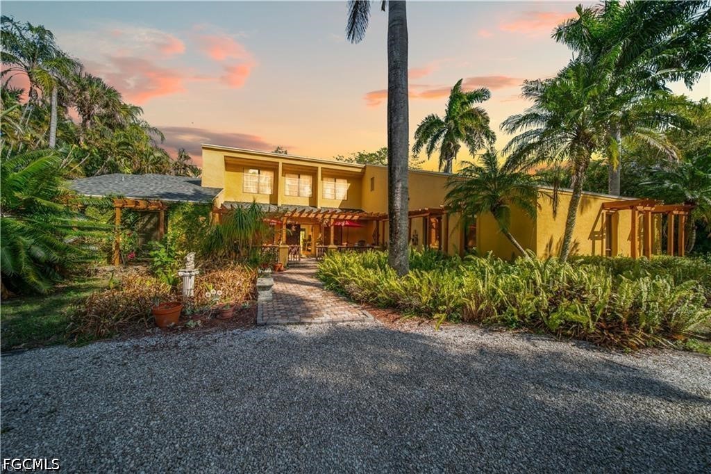5 bed home in North Fort Myers