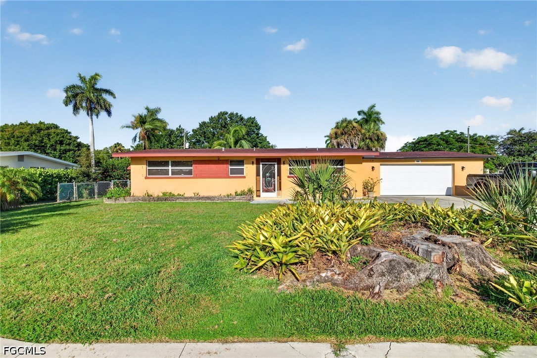 2 bed home in Fort Myers