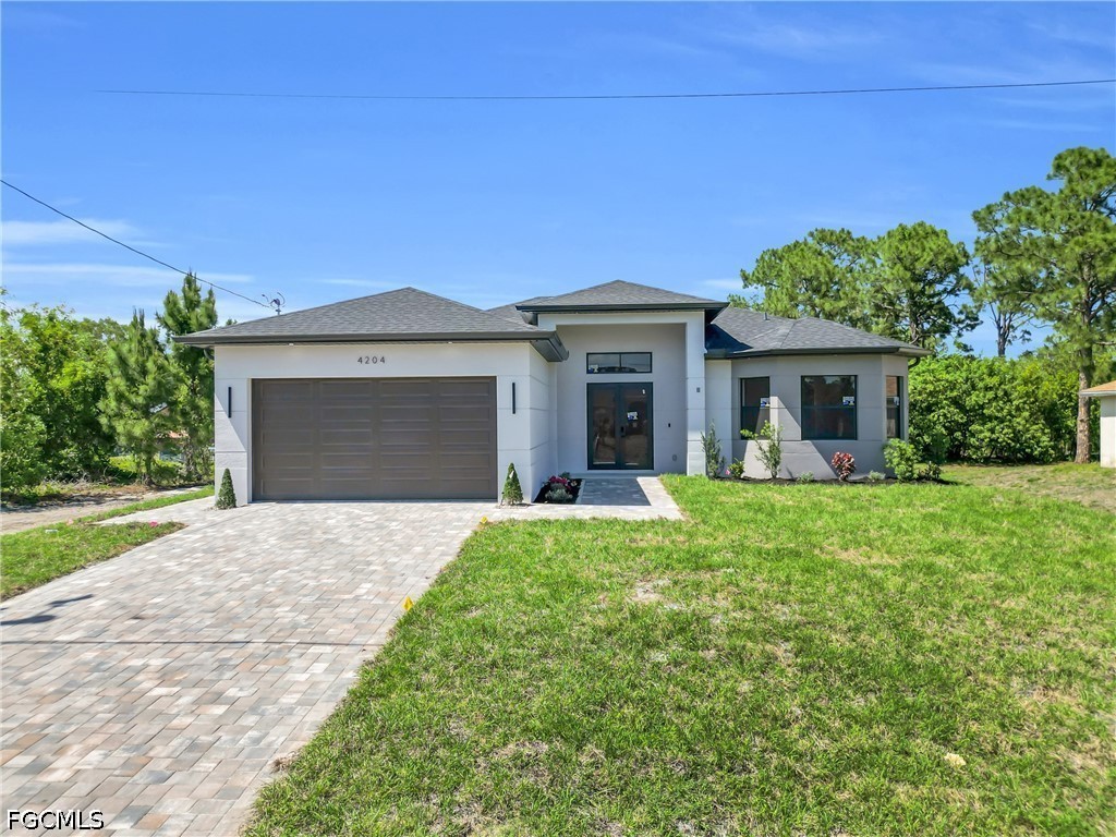 4 bed home in Lehigh Acres