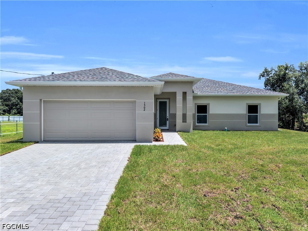 3 bed home in Lehigh Acres