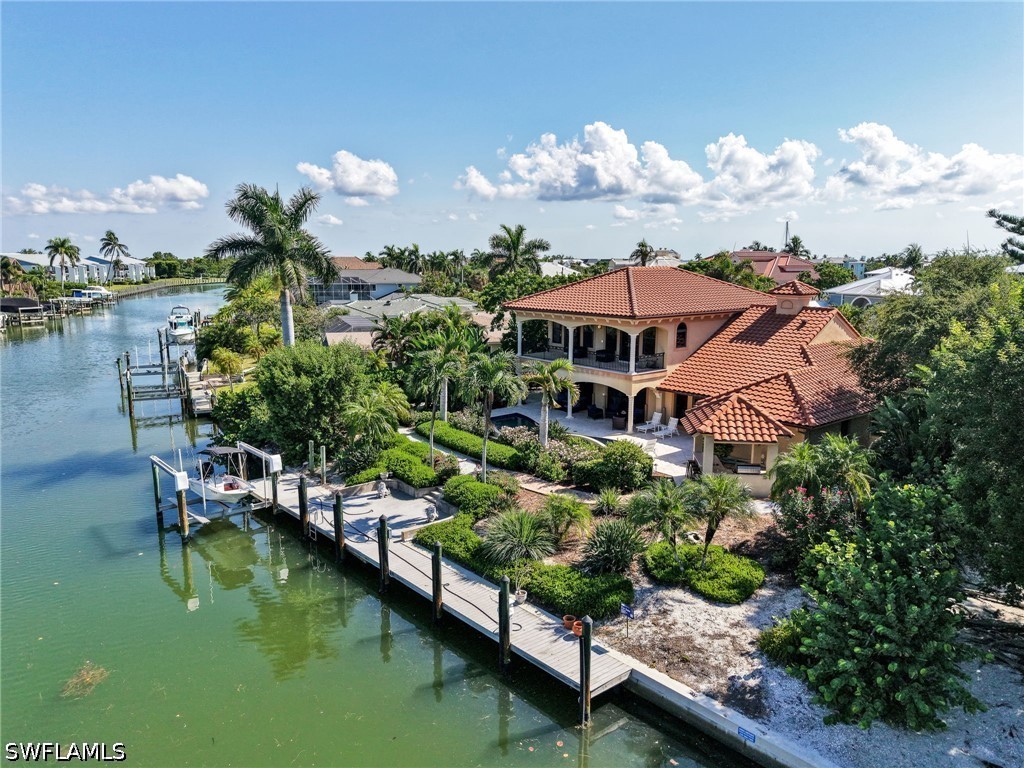 4 bed home in Sanibel