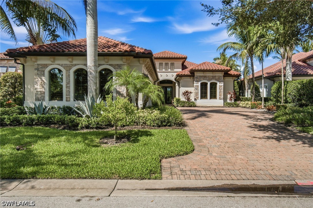 3 bed home in Naples