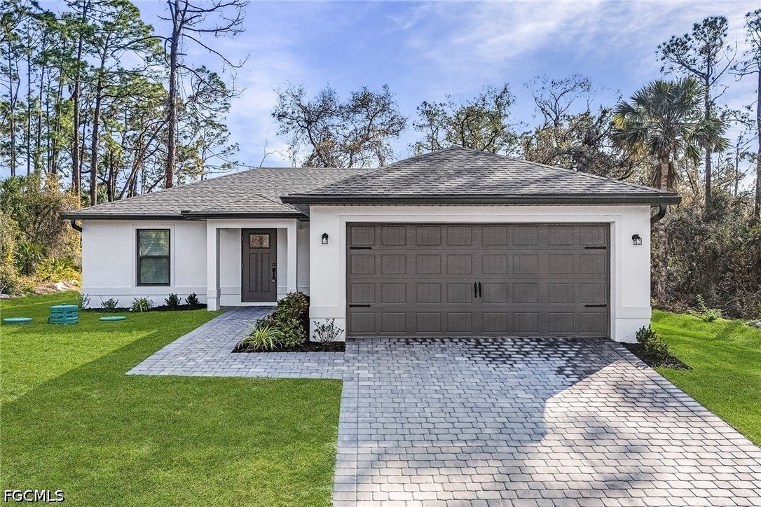 3 bed home in Lehigh Acres