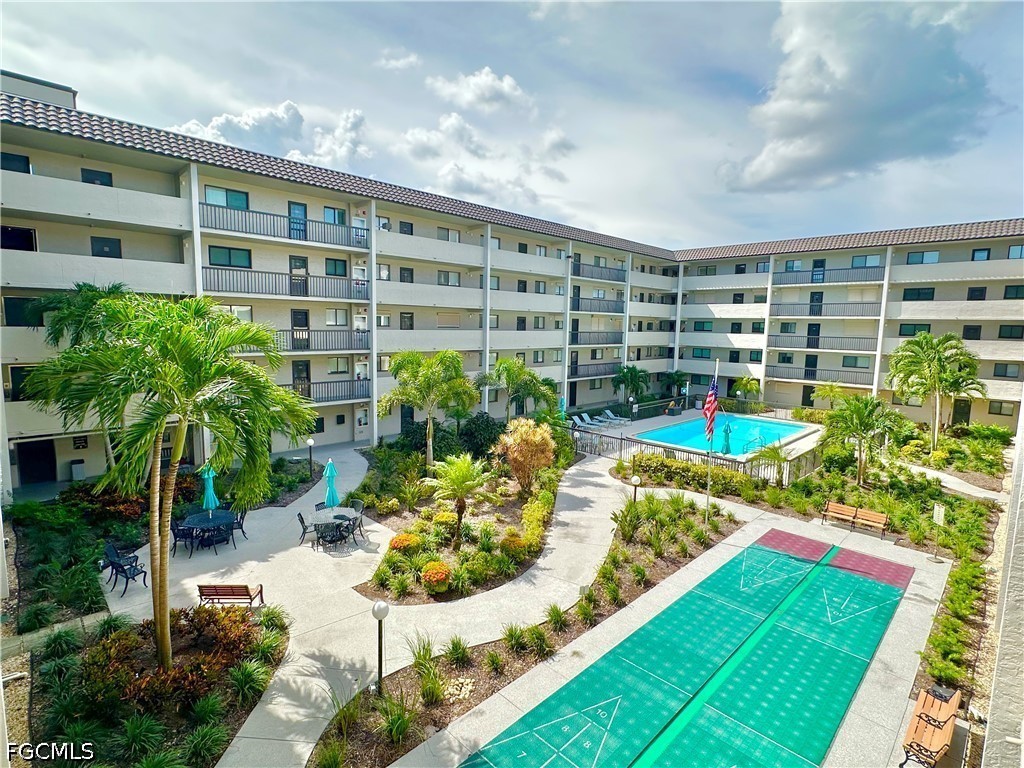 2 bed home in Fort Myers