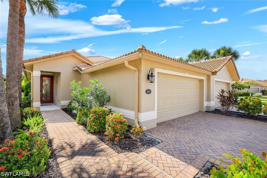 2 bed home in Estero