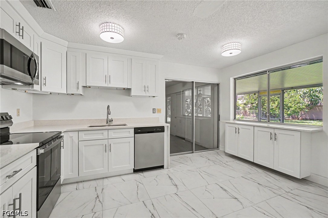 2 bed home in Cape Coral