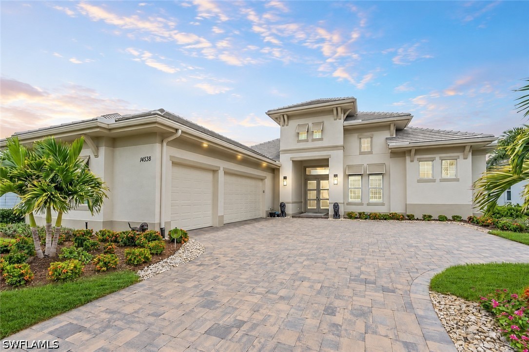 4 bed home in Naples