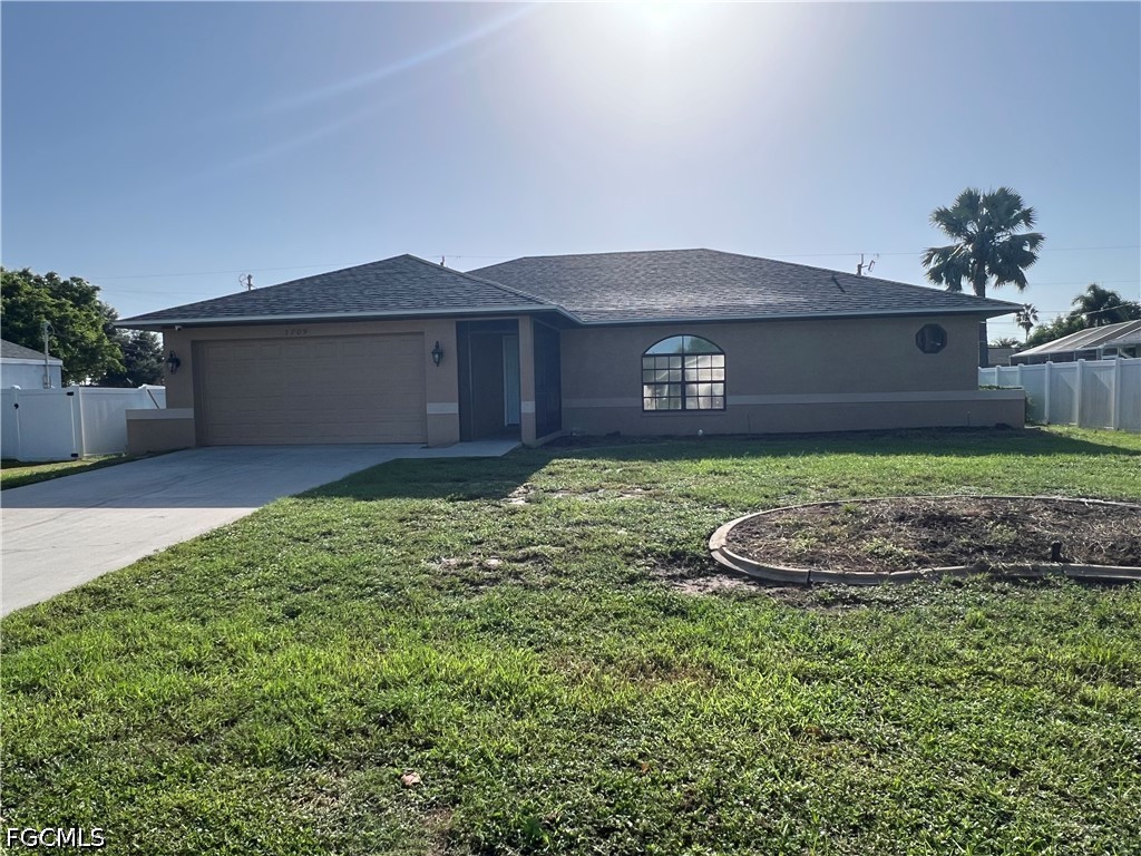 3 bed home in Cape Coral