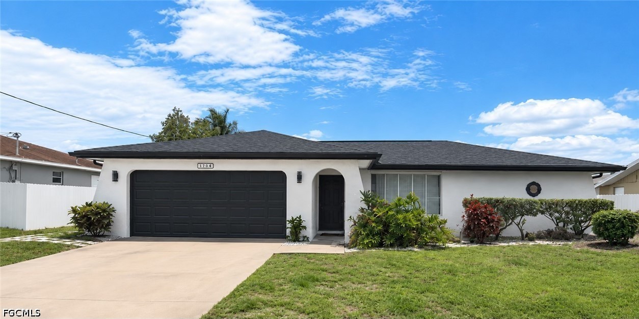 3 bed home in Cape Coral