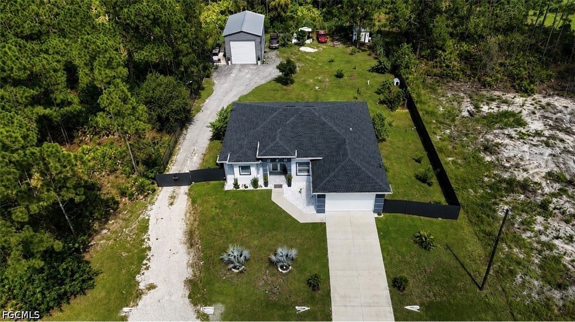 3 bed home in Lehigh Acres