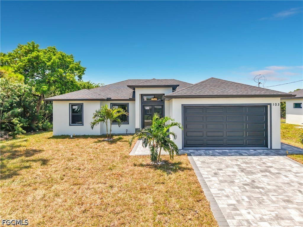 3 bed home in Lehigh Acres