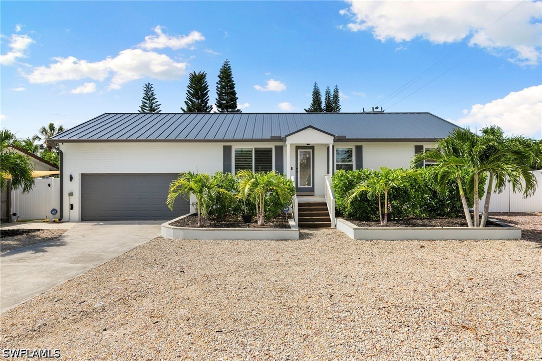 3 bed home in Marco Island