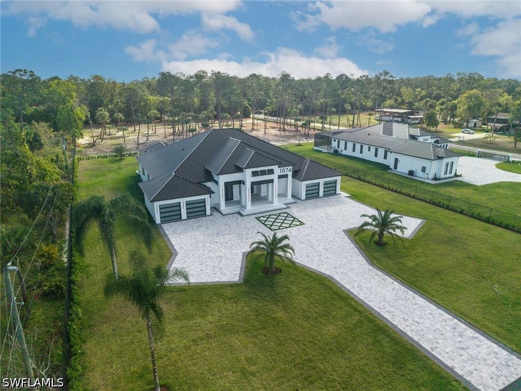 5 bed home in Naples