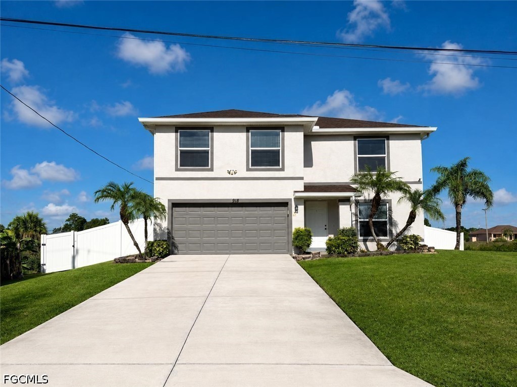4 bed home in Lehigh Acres